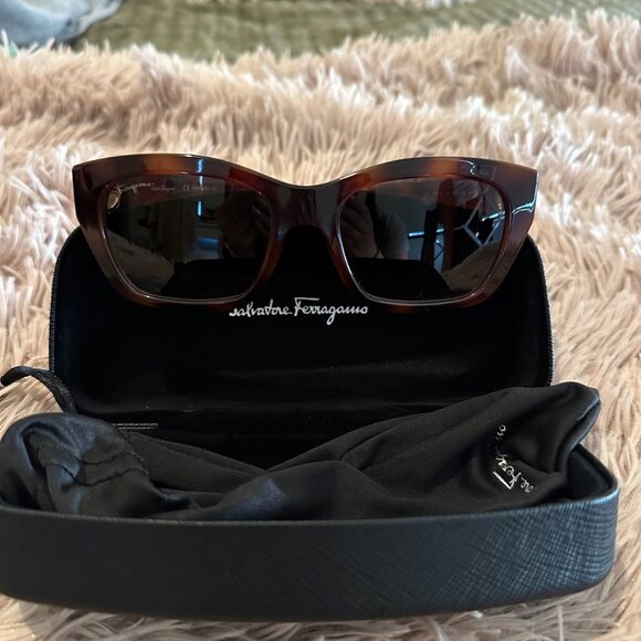 Ferragamo Tortoiseshell  Sunglasses main image 4